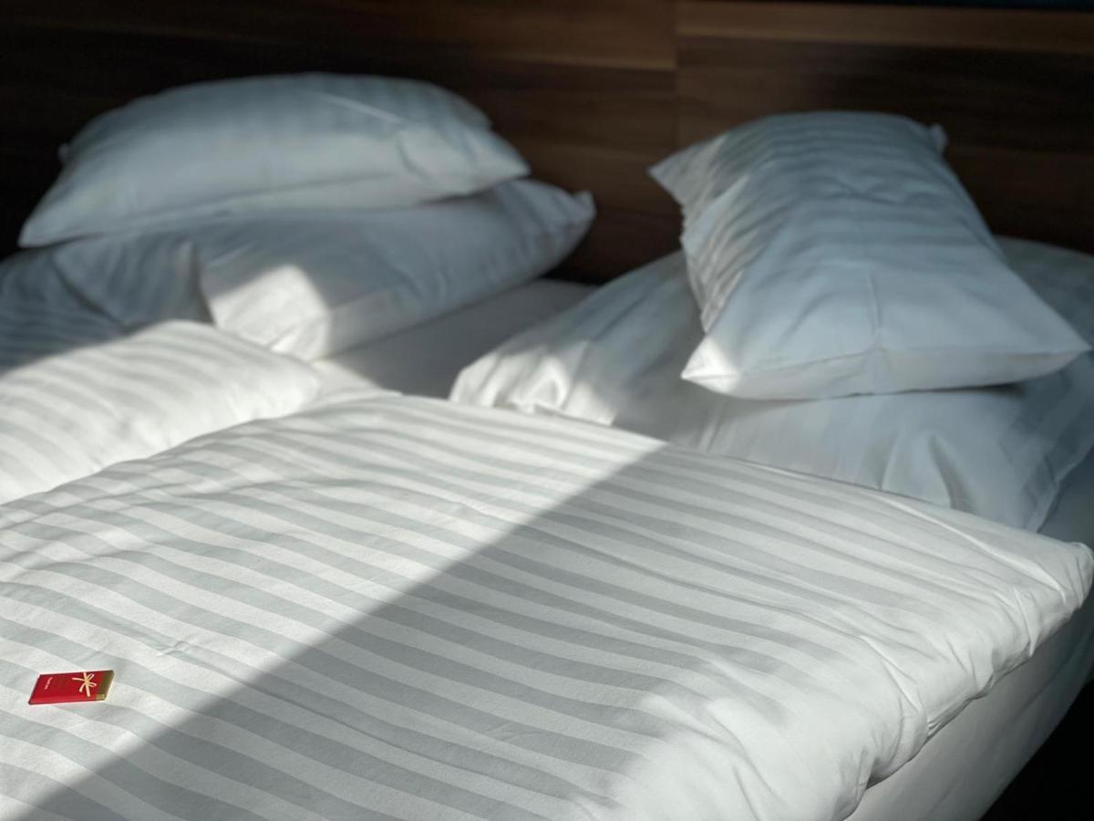Hotel Toscana Borna Bagian luar foto