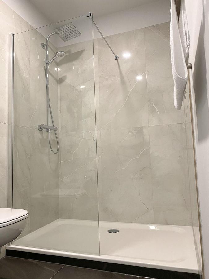 Hotel Toscana Borna Bagian luar foto