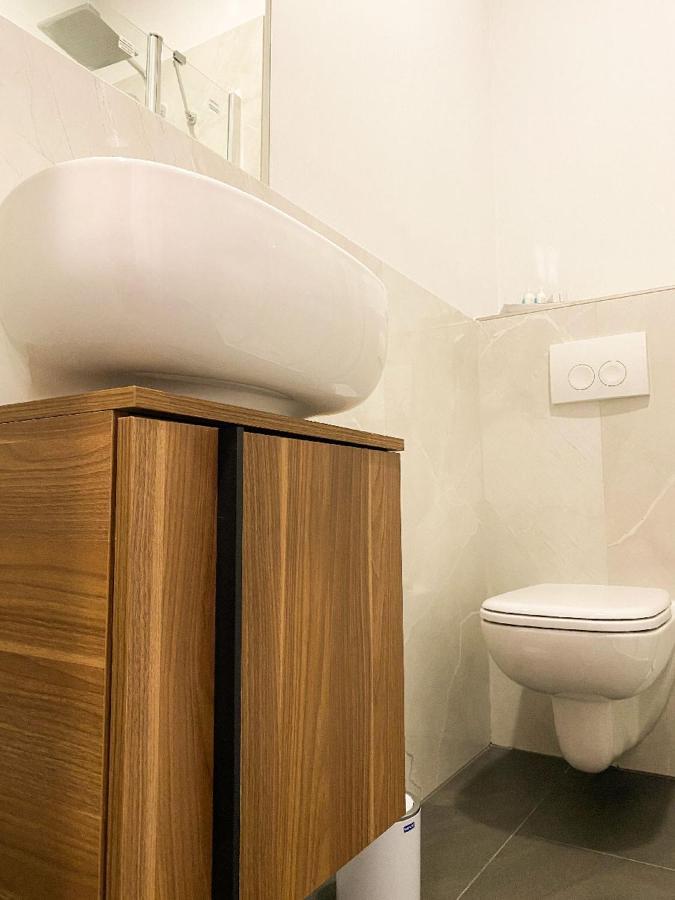 Hotel Toscana Borna Bagian luar foto